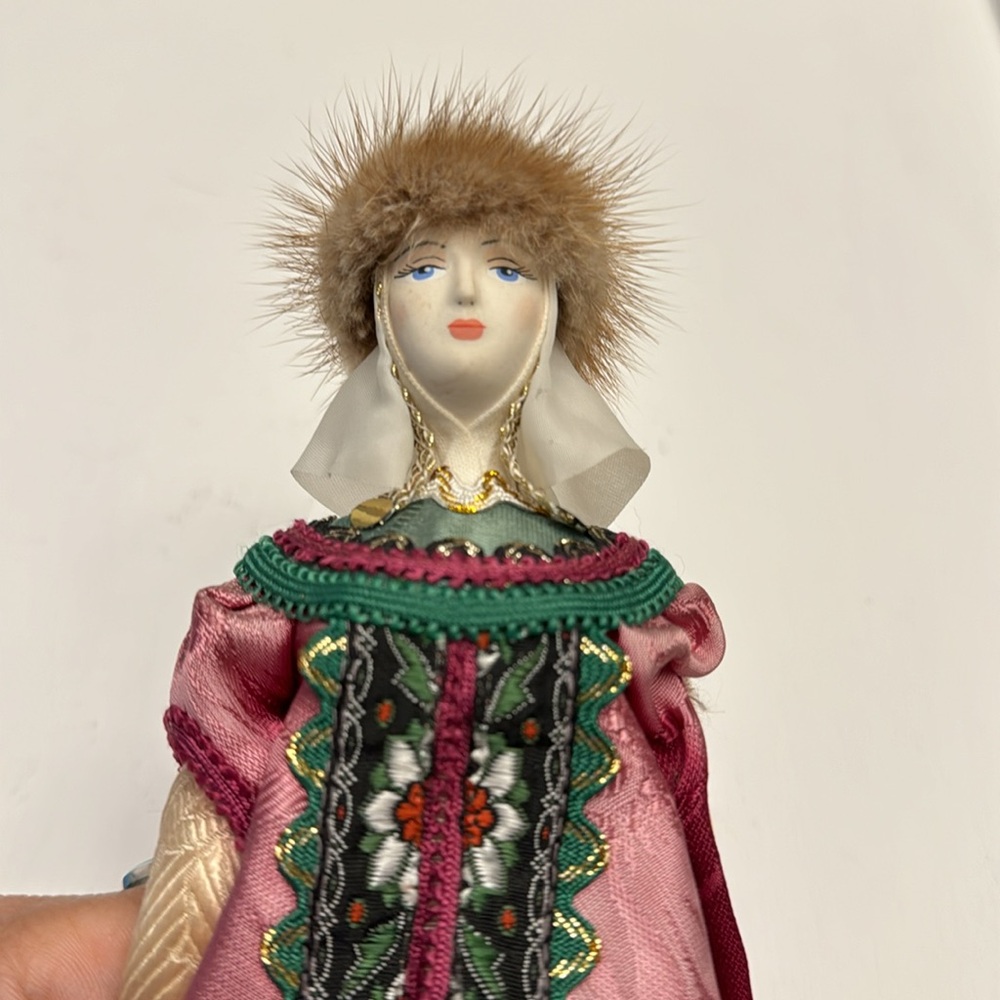 Vintage 9.5” Handmade Porcelain“CONE DOLL” Russian Fur Accents - Picture 14 of 16